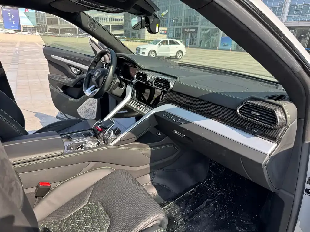 Lamborghini Urus 2021 из CN, фото 6