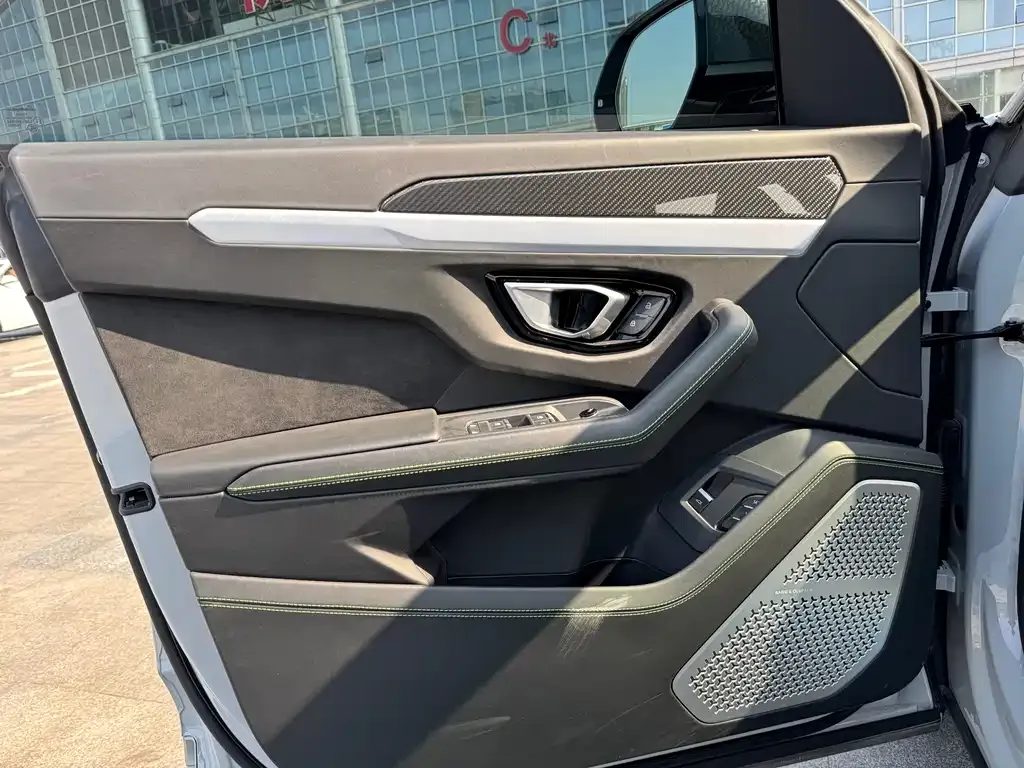Lamborghini Urus 2021 из CN, фото 9