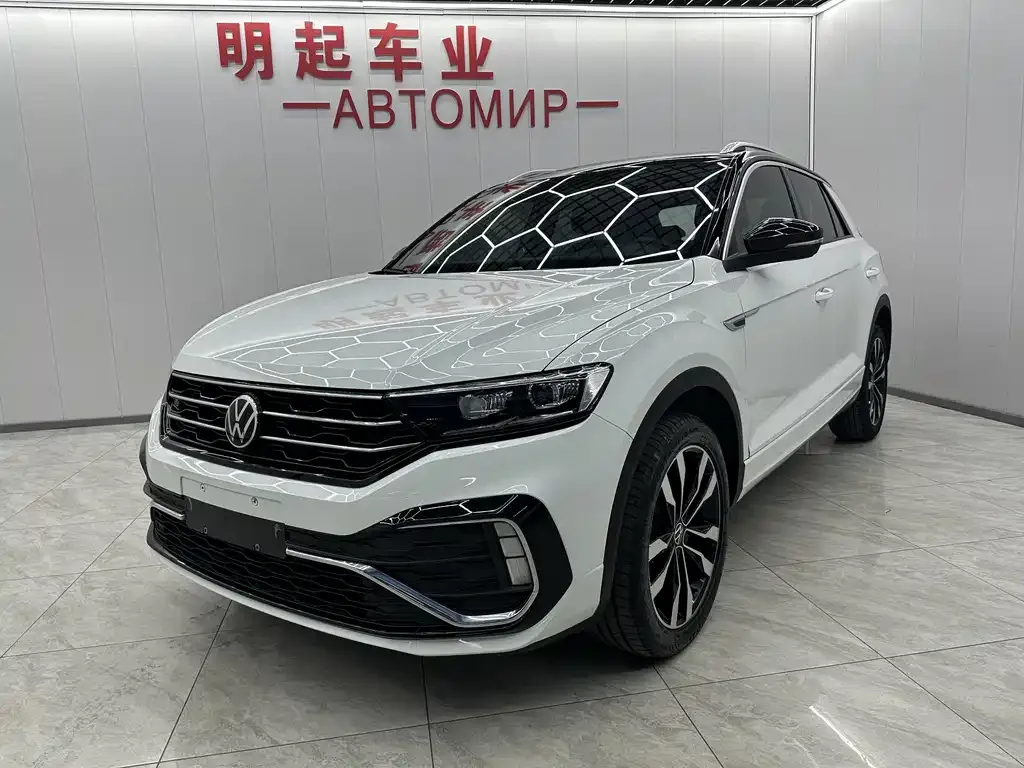 Volkswagen T-Roc — фото 1