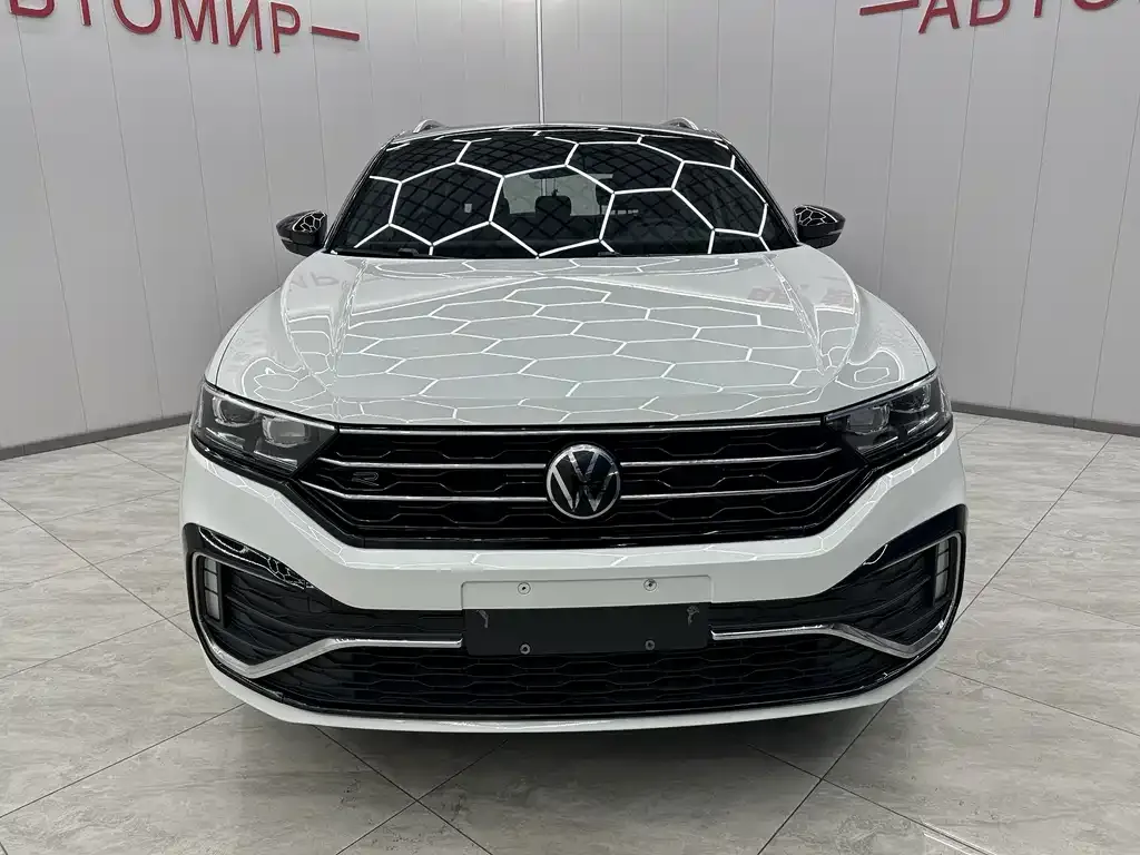 Volkswagen T-Roc — фото 2
