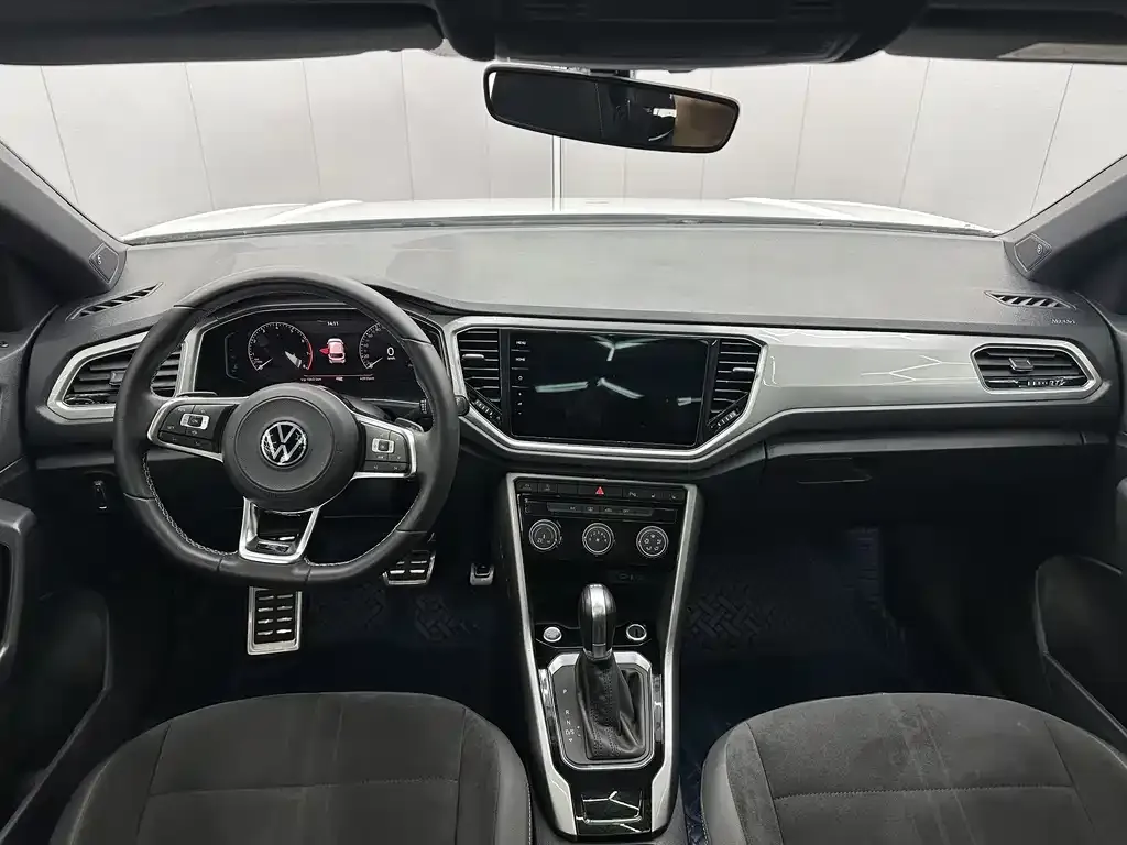 Volkswagen T-Roc — фото 4