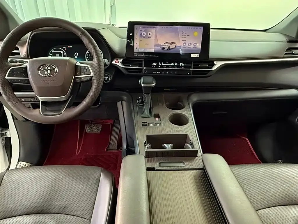 Toyota Granvia — фото 10