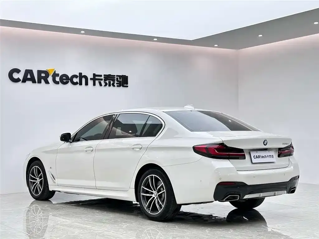 BMW 5 Series — фото 5