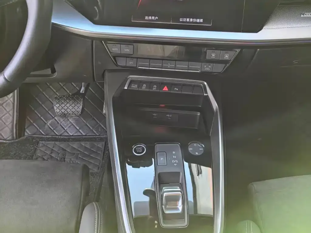 Audi A3 2021 из CN, фото 2