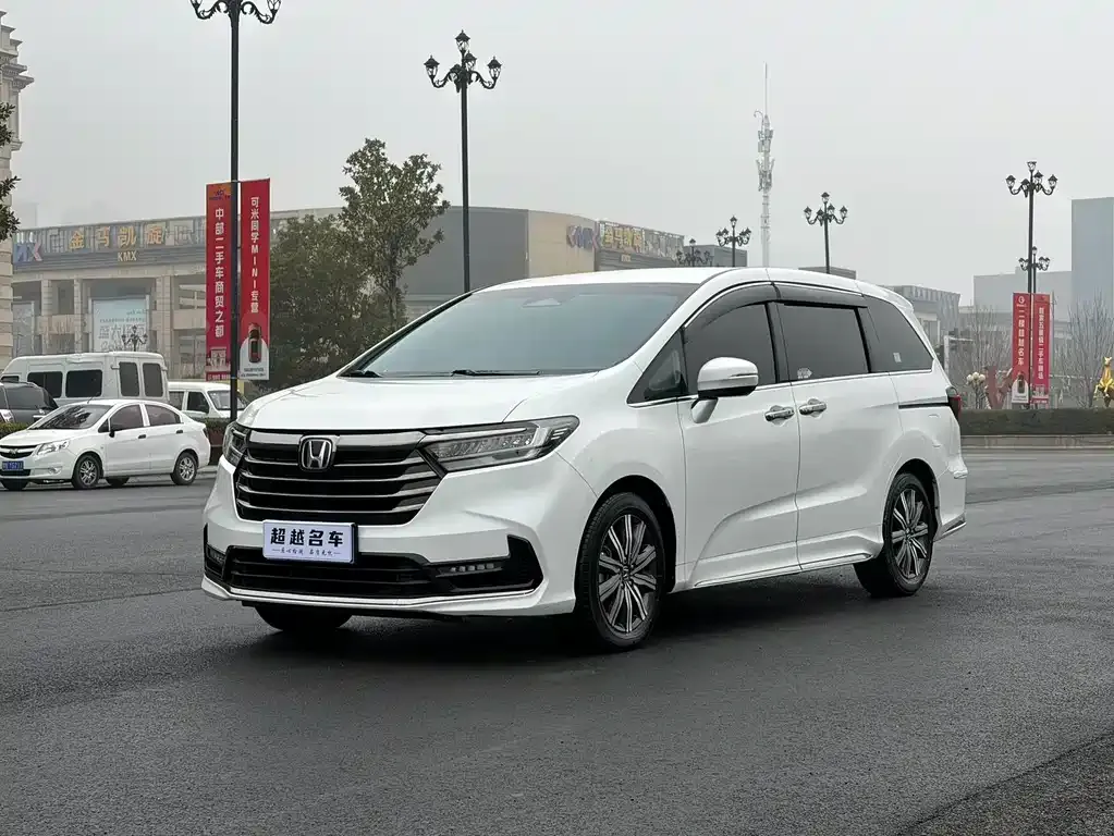 Honda Odyssey — фото 1
