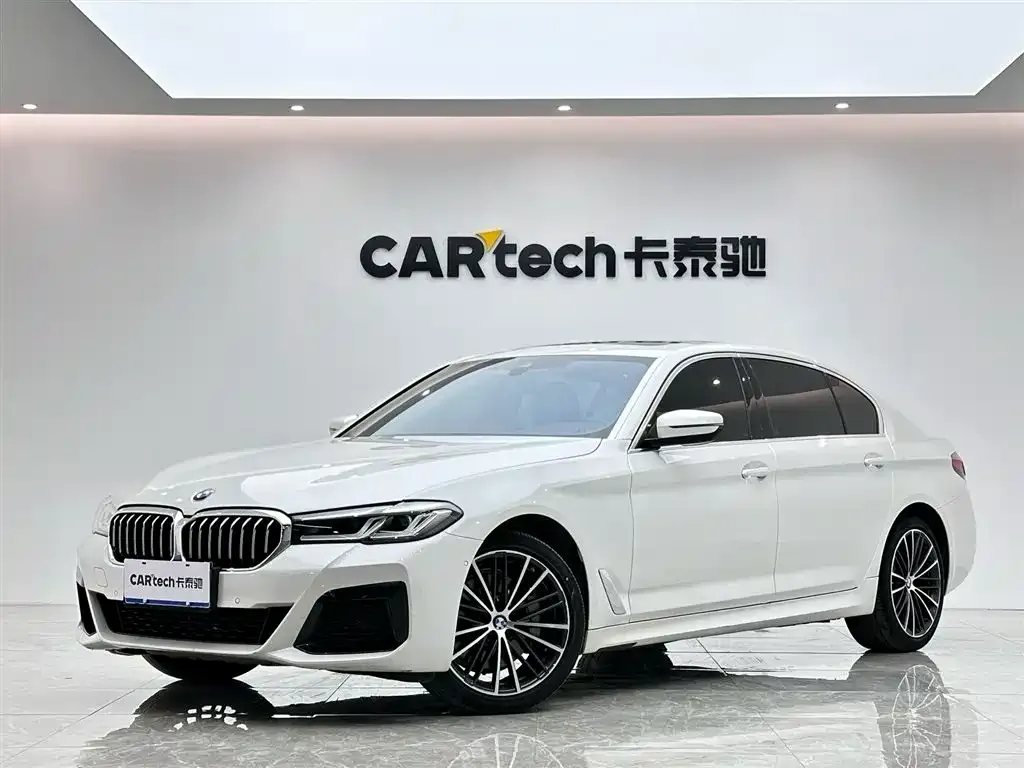 BMW 5 Series — фото 1