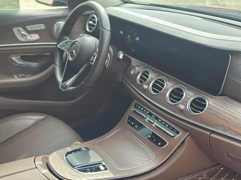 Mercedes-Benz E-Class 2023 из CN, фото 4