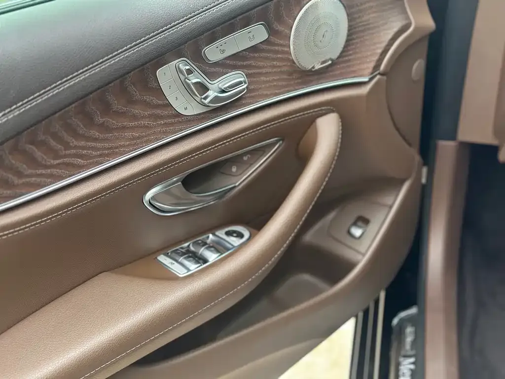 Mercedes-Benz E-Class 2023 из CN, фото 2
