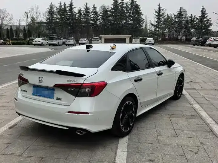 Honda Civic — фото 8