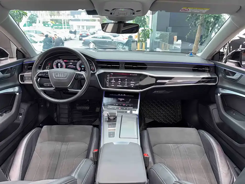 Audi A7L — фото 8