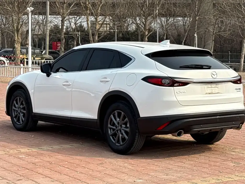 Mazda CX-4 — фото 10