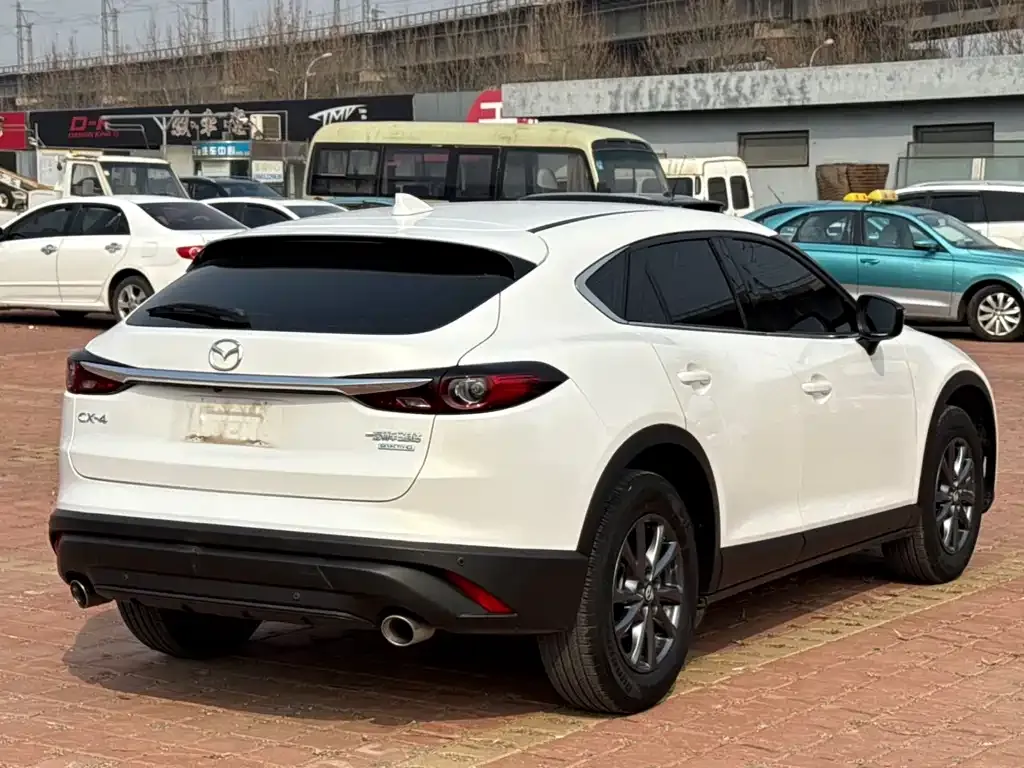 Mazda CX-4 — фото 7