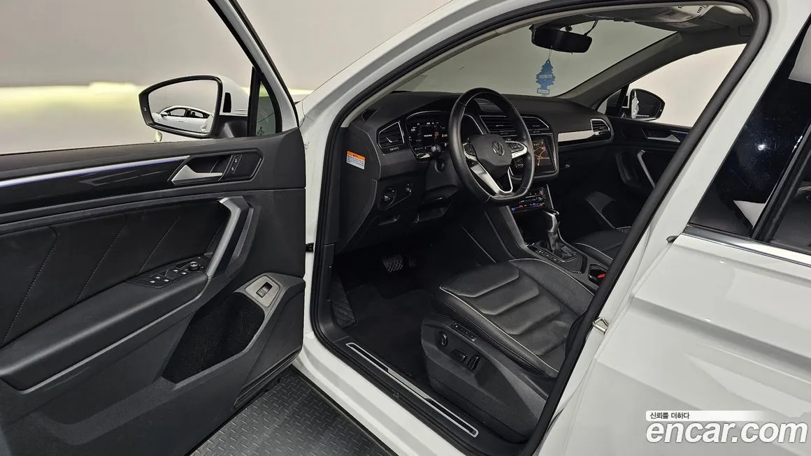 Volkswagen Tiguan — фото 2