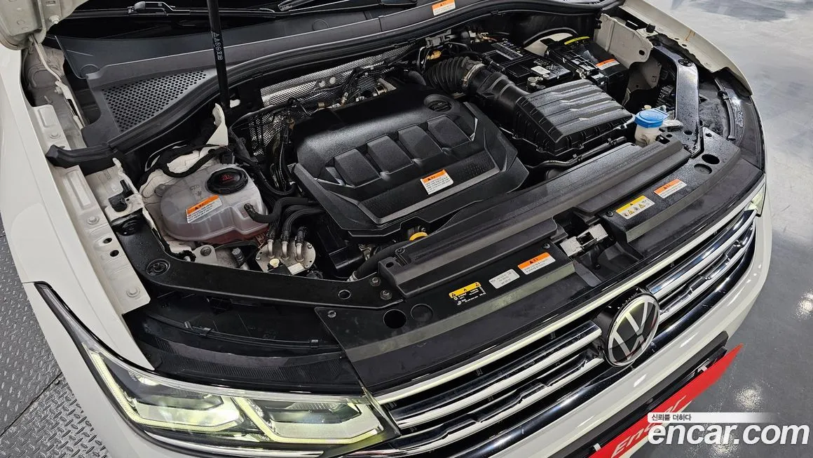 Volkswagen Tiguan — фото 9