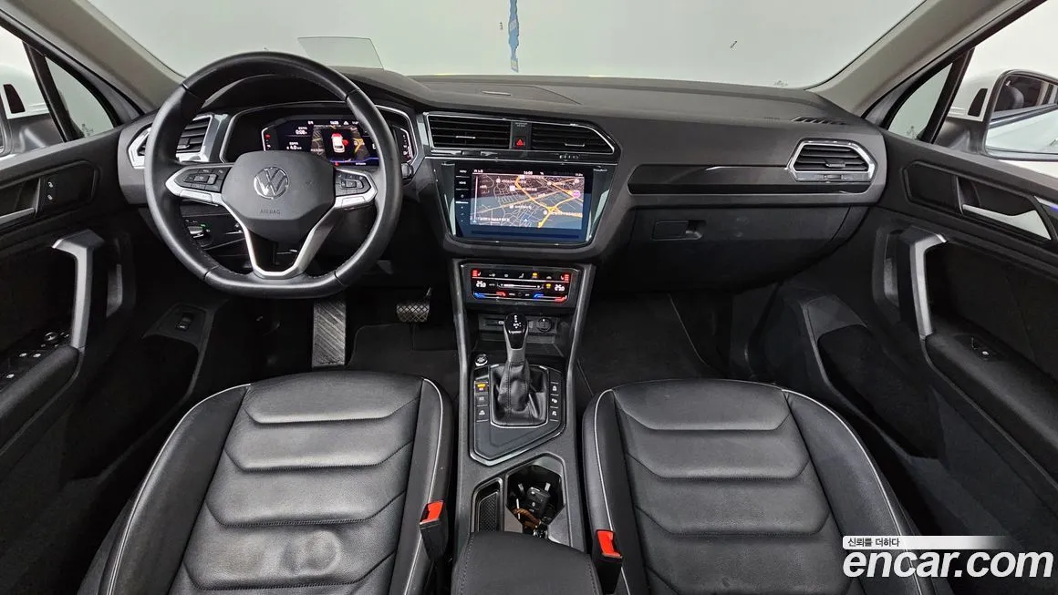 Volkswagen Tiguan — фото 10