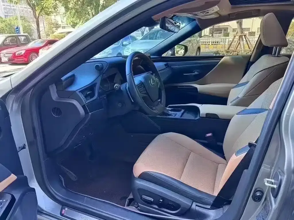 Lexus ES 2024 из CN, фото 3