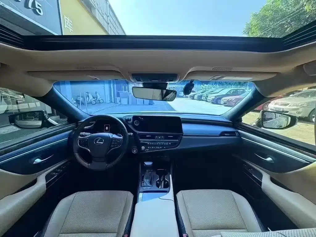 Lexus ES 2024 из CN, фото 2