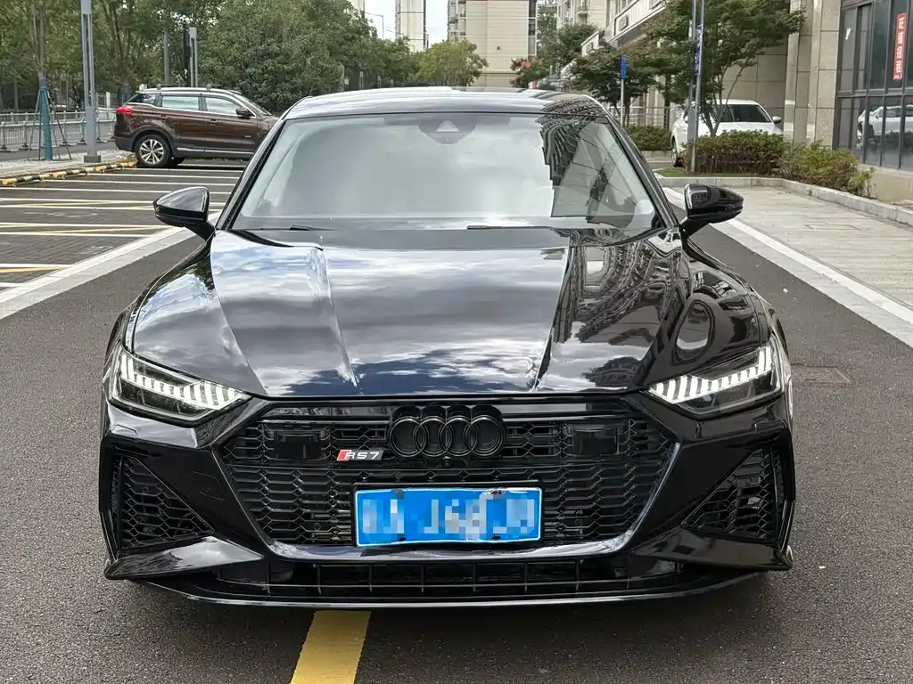 Audi A7L 2022 из CN, фото 1