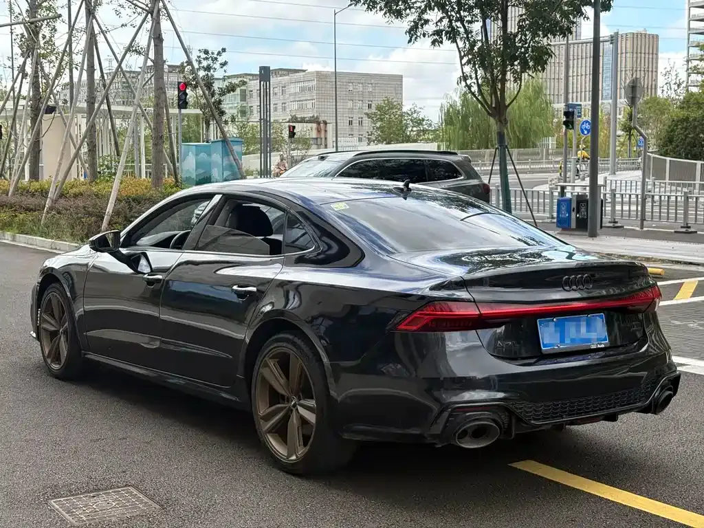 Audi A7L 2022 из CN, фото 4