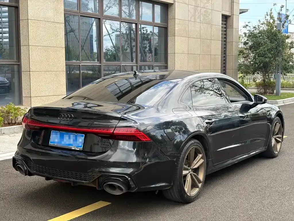Audi A7L 2022 из CN, фото 8