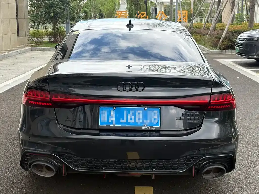 Audi A7L 2022 из CN, фото 5
