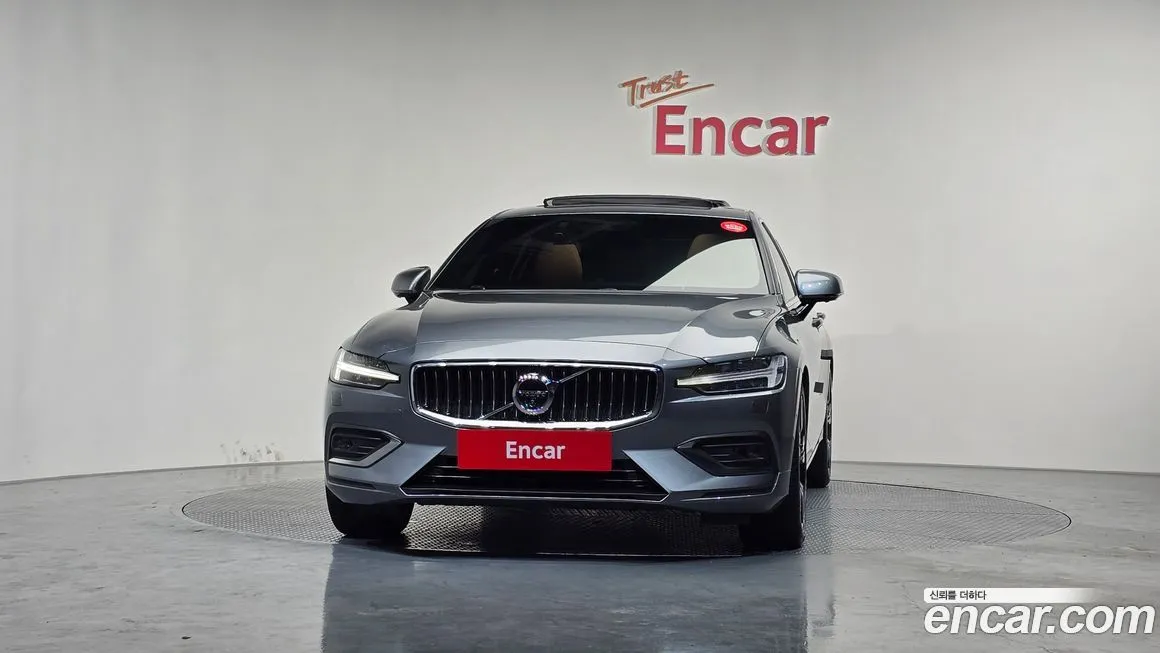 Volvo S60 2021 из KR, фото 2