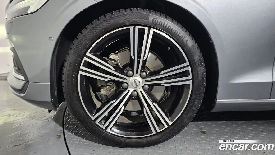 Volvo S60 2021 из KR, фото 4