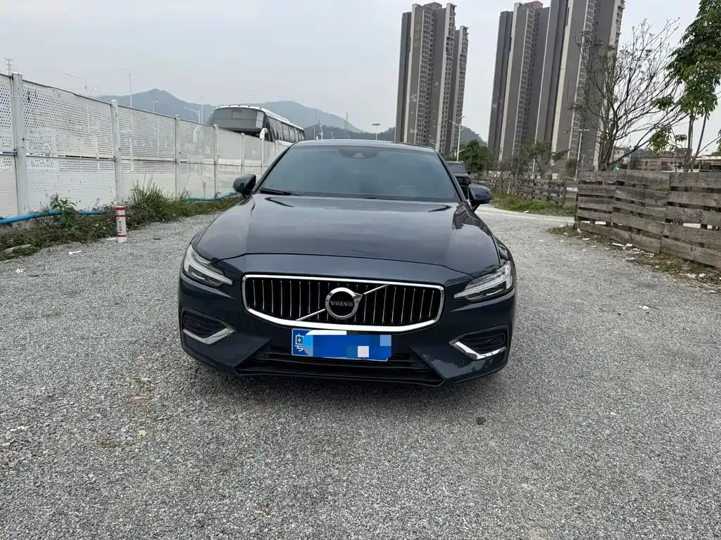 Volvo S60 — фото 4