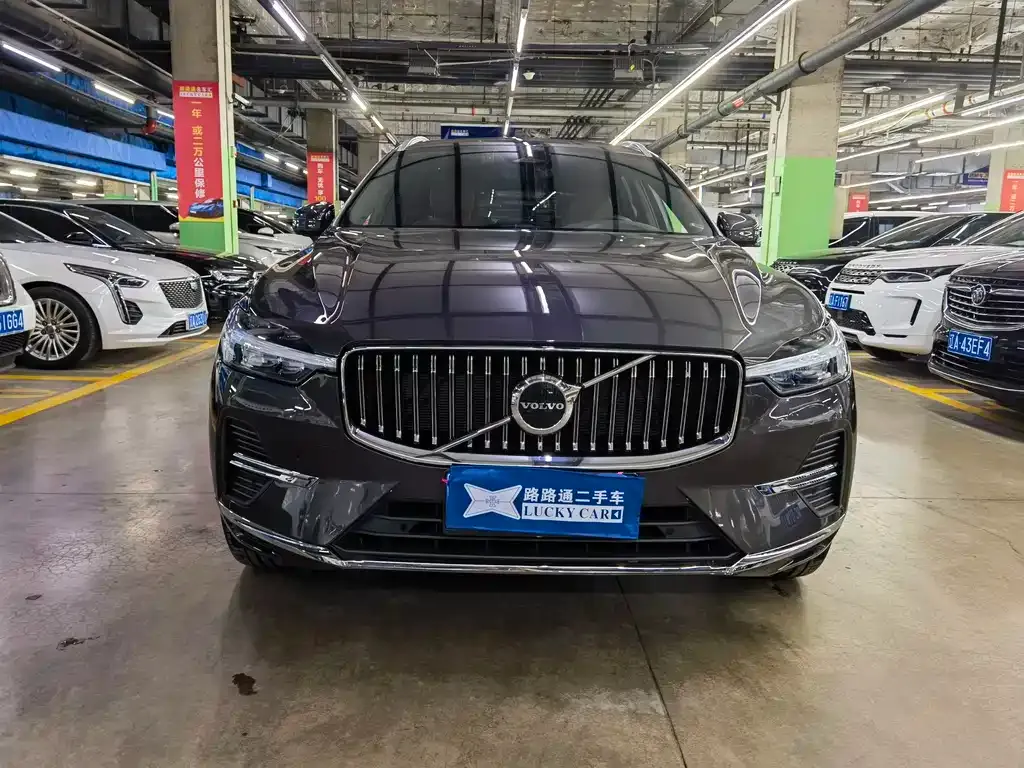 Volvo XC60 2023 из CN, фото 3