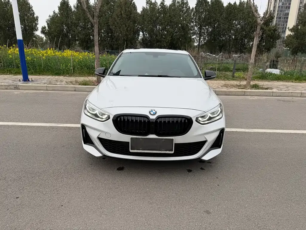 BMW 1 Series — фото 1
