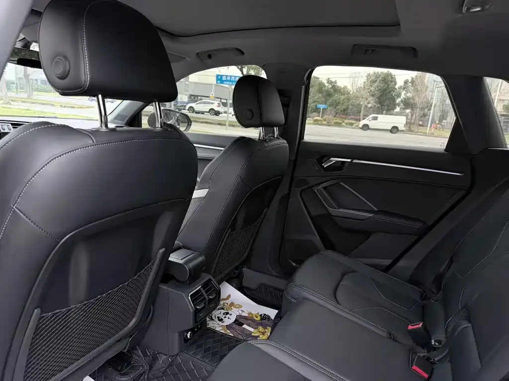 Audi Q3 — фото 6