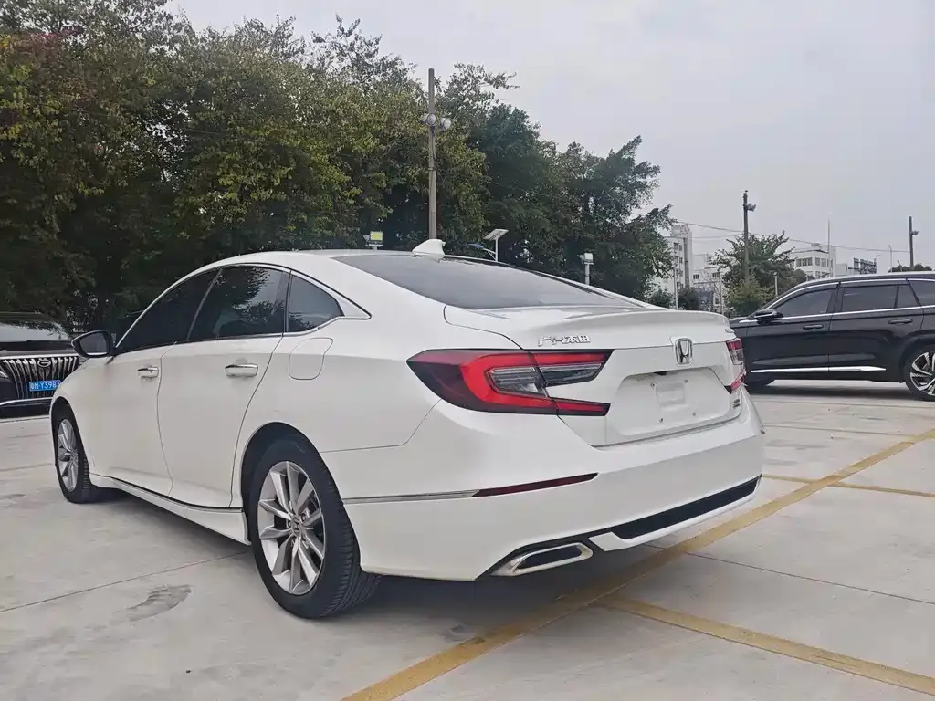 Honda Accord — фото 5