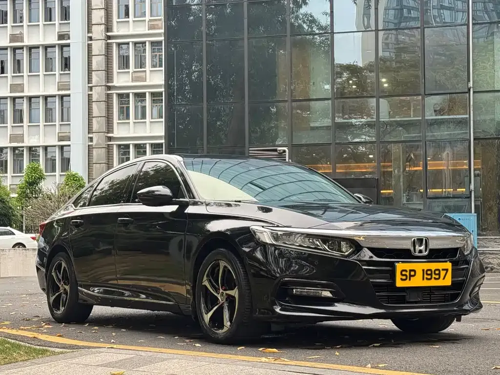 Honda Accord — фото 3