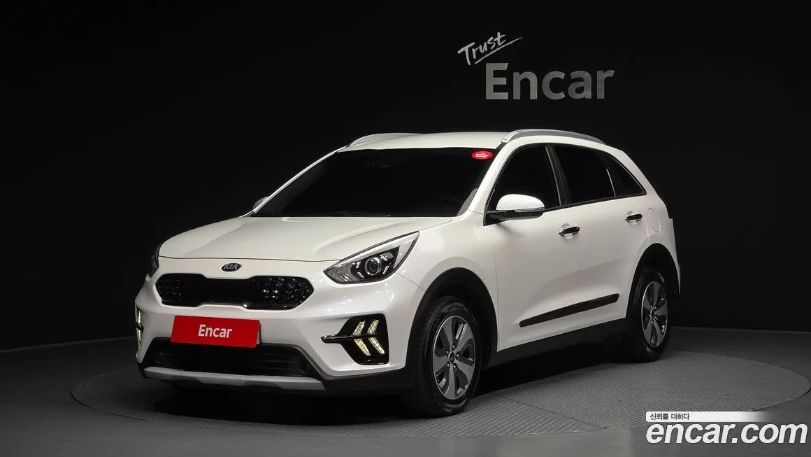 Kia Niro — фото 1