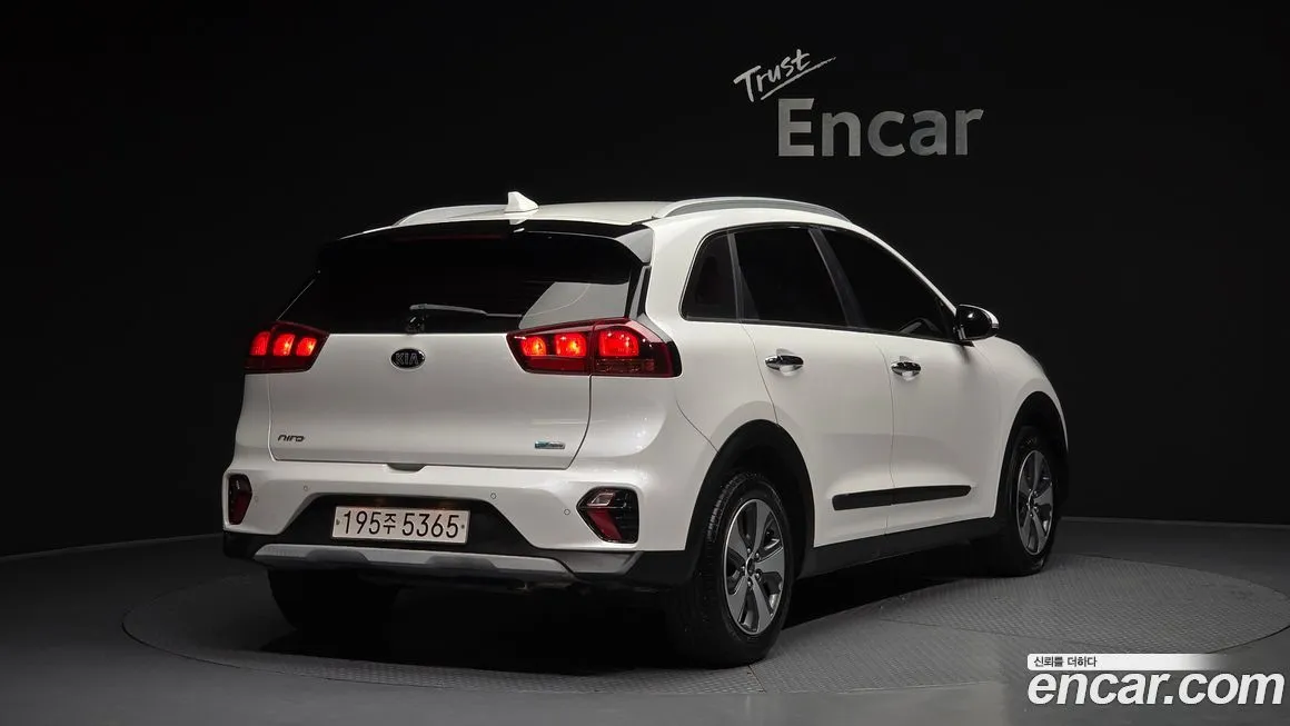 Kia Niro — фото 3