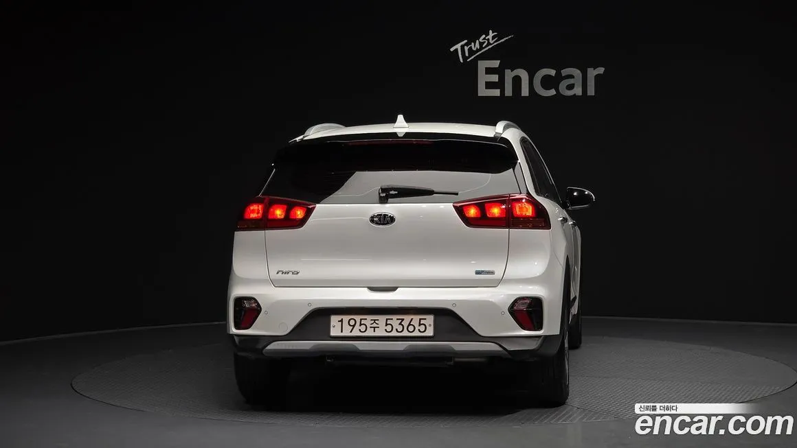 Kia Niro — фото 2