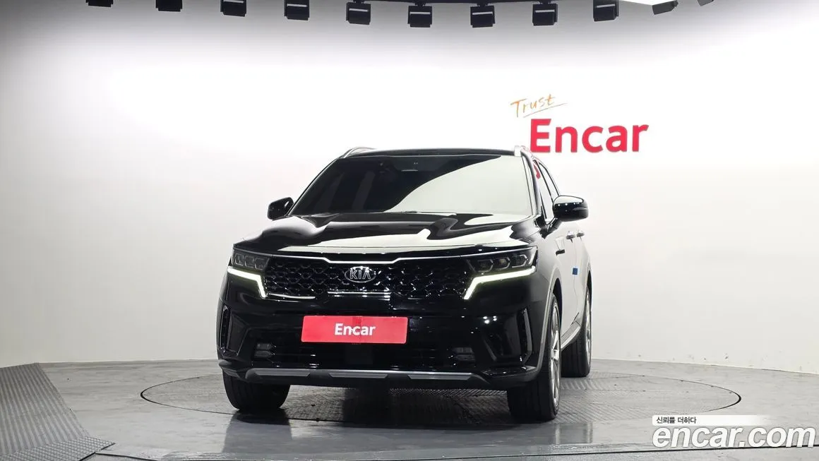 Kia Sorento — фото 10