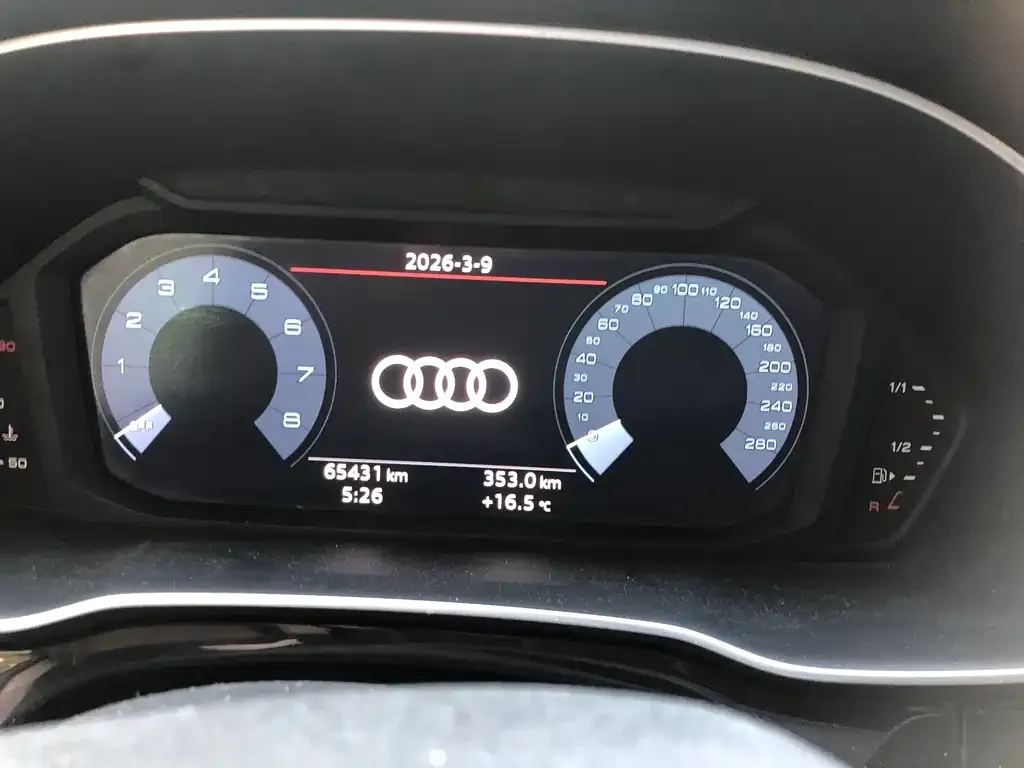 Audi Q3 — фото 3