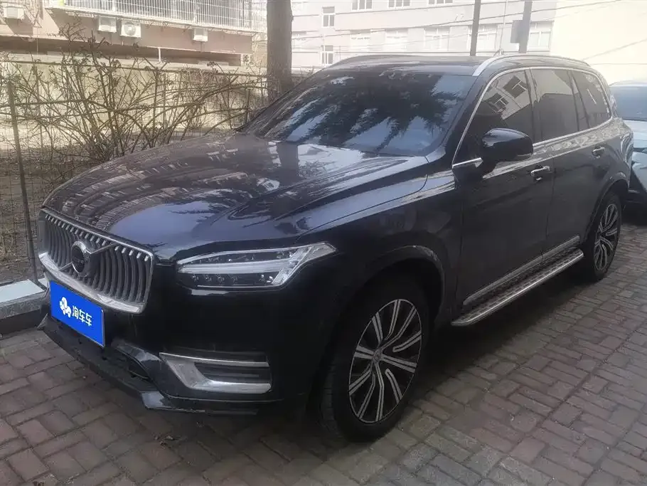 Volvo XC90 — фото 1