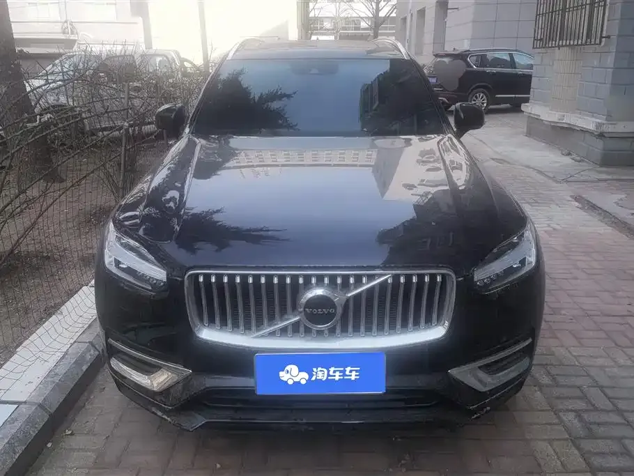 Volvo XC90 — фото 10