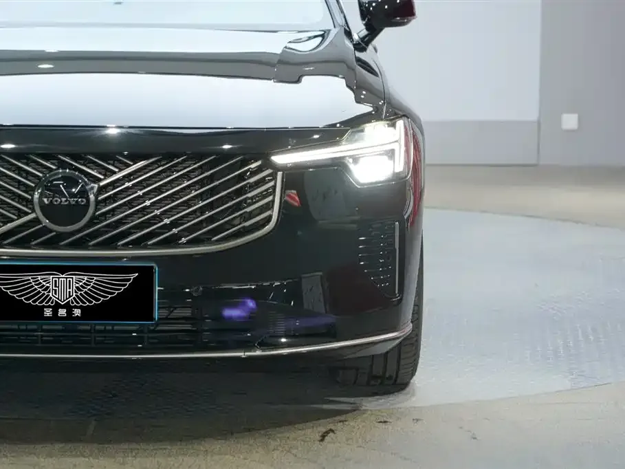 Volvo S90 — фото 8