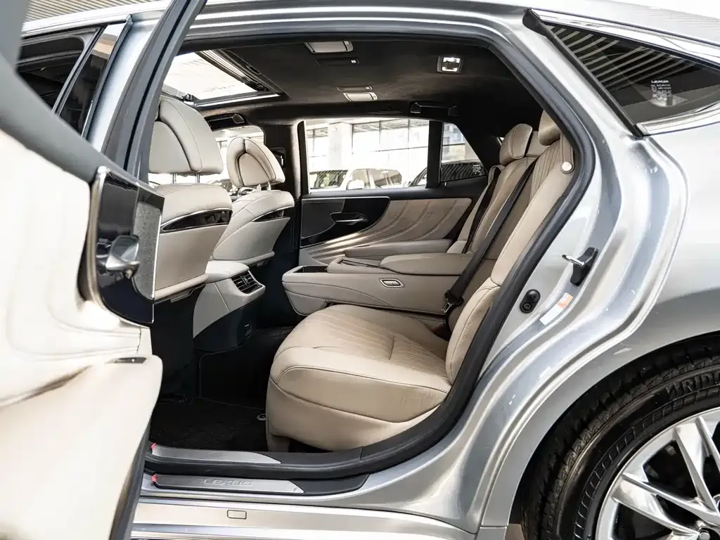 Lexus LS 2021 из CN, фото 8