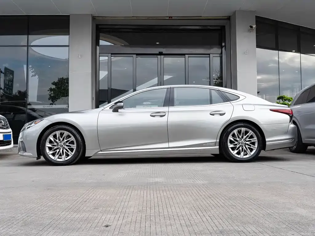 Lexus LS 2021 из CN, фото 2