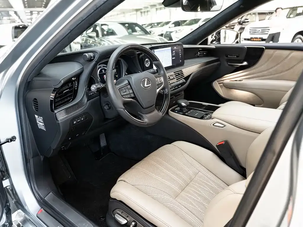 Lexus LS 2021 из CN, фото 9