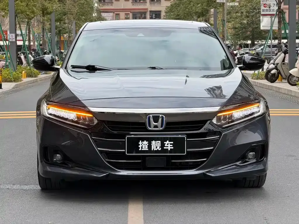 Honda Accord — фото 3