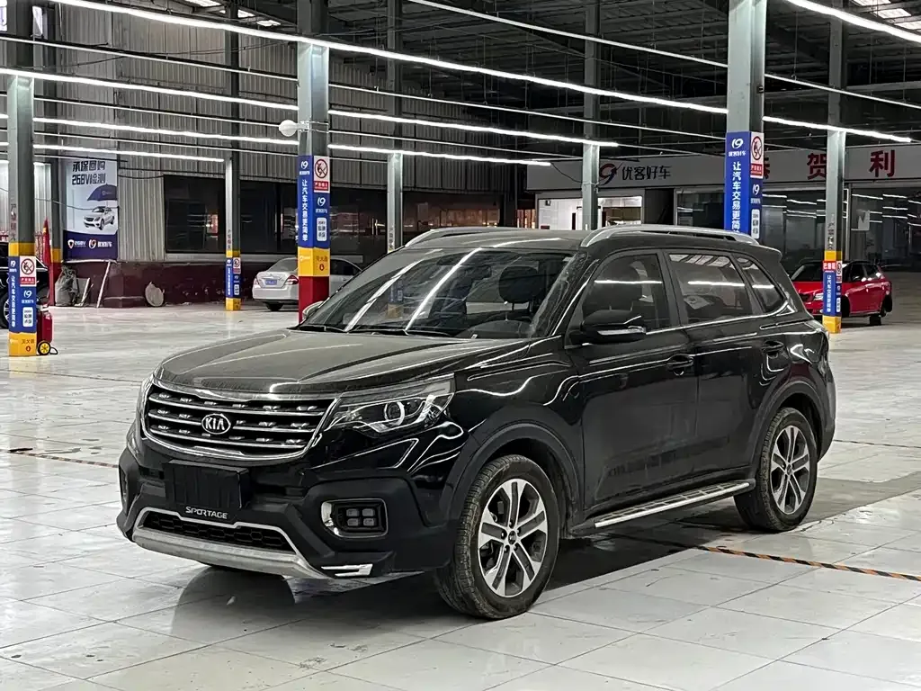 Kia Sportage — фото 1