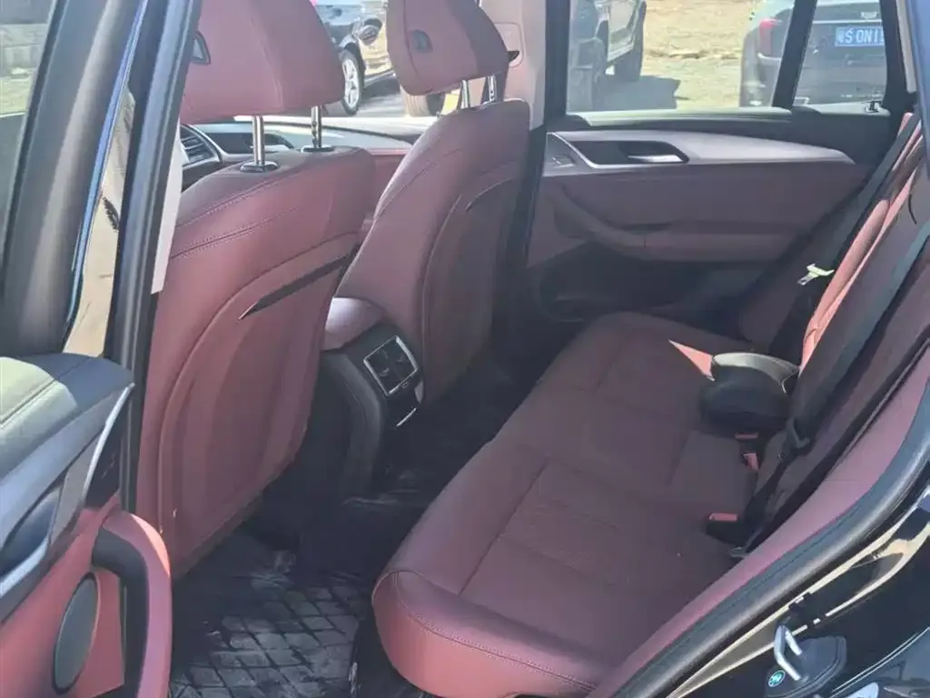 BMW iX3 2025 из CN, фото 6