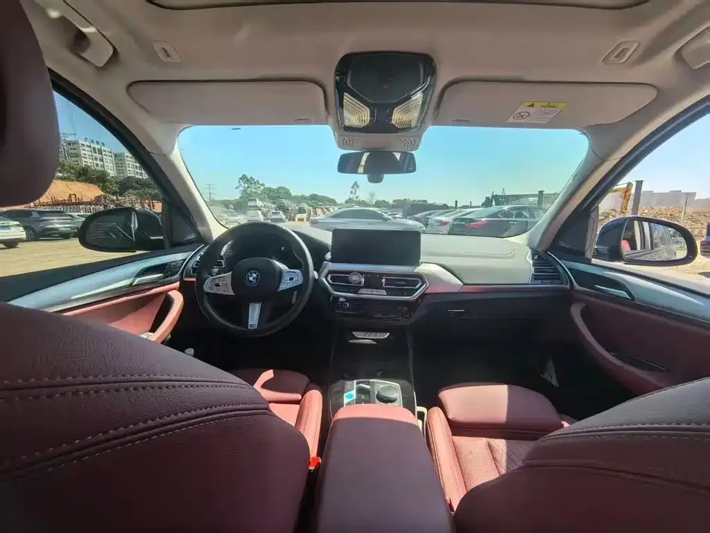 BMW iX3 2025 из CN, фото 5