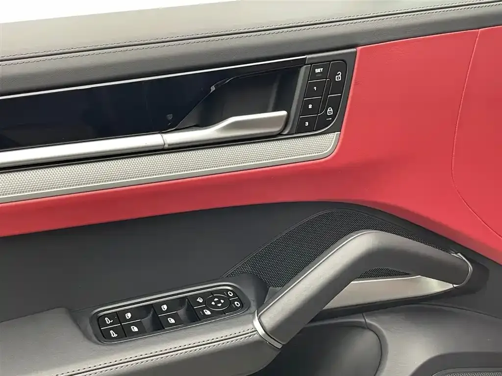 Porsche Cayenne 2024 из CN, фото 8