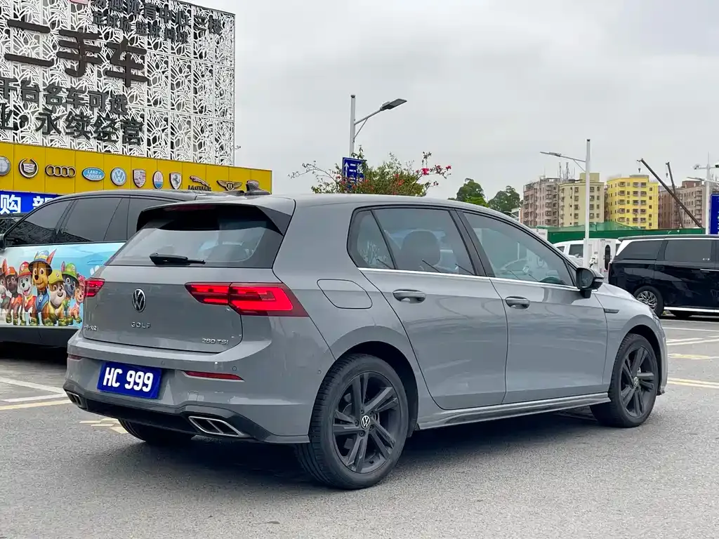 Volkswagen Golf 2023 из CN, фото 6
